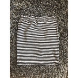 ❗️SOLD❗️Xhilaration Striped Mini Skirt